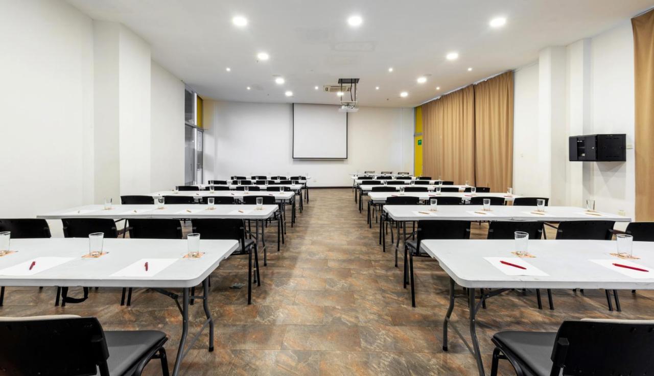 Pop Art Hotel Clc Mamonal Cartagena Eksteriør billede